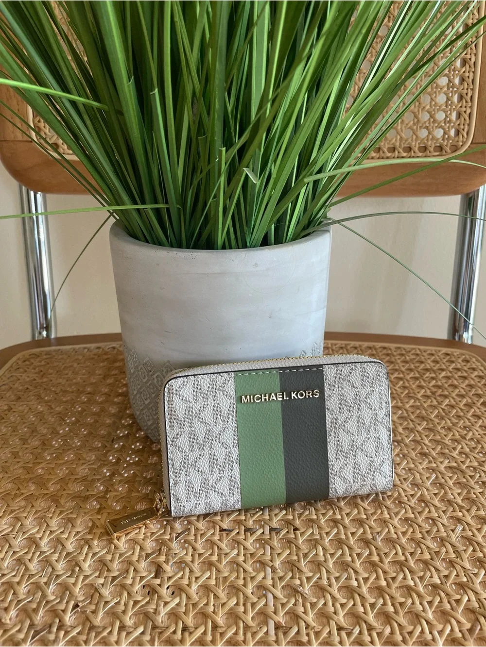 Michael Kors Small Jet Set Zip-Around Card Case Wallet: Vanilla, Sage, Olive